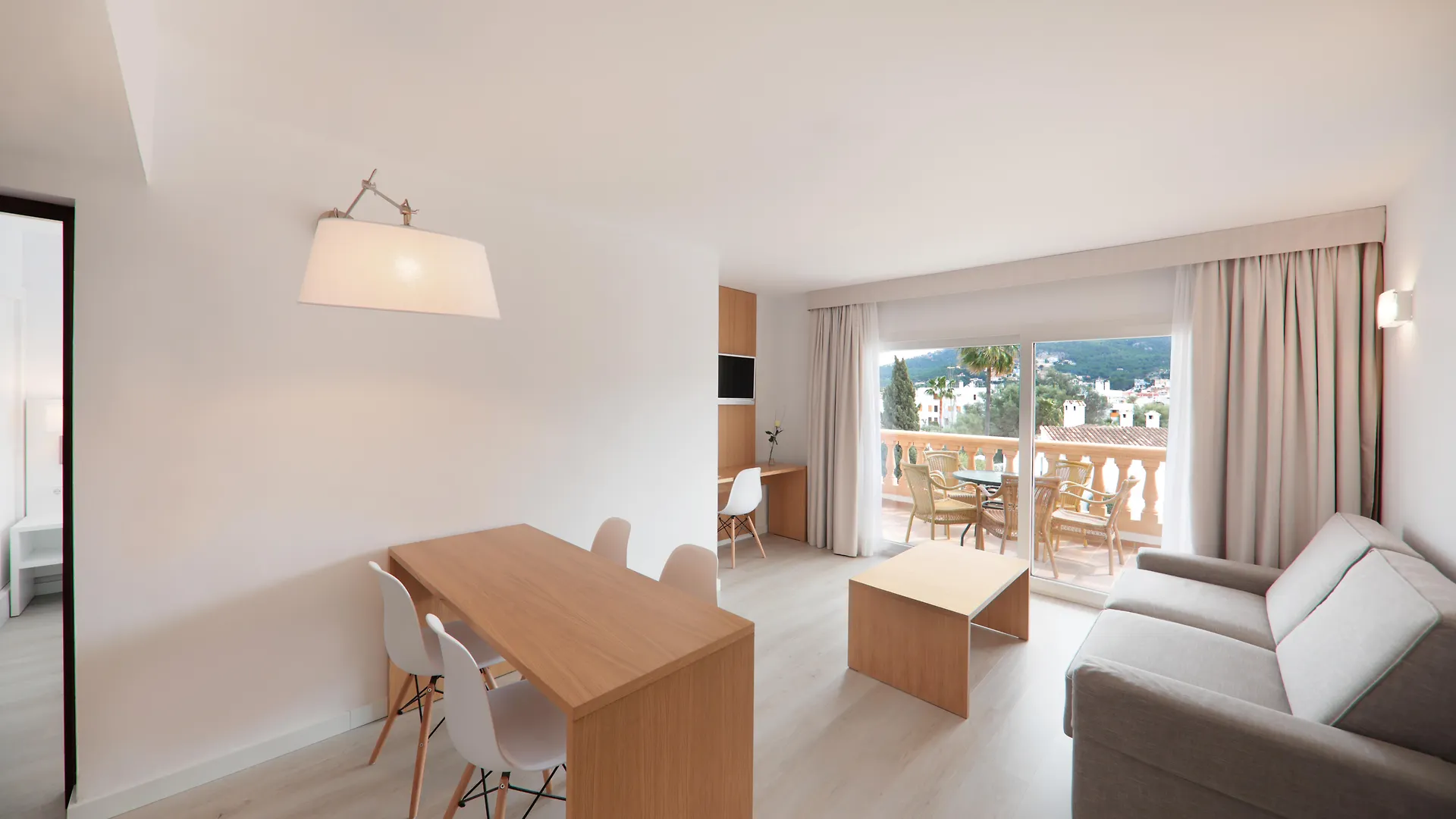 Hotel La Pergola Mallorca Port D'Andratx 4*,